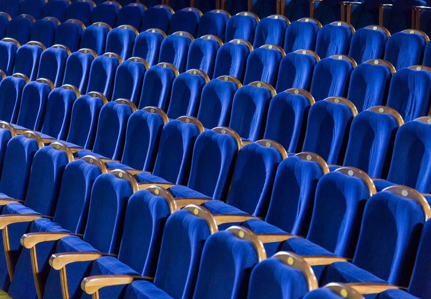 Fabricant de mousse sur-mesure pour sièges de cinéma